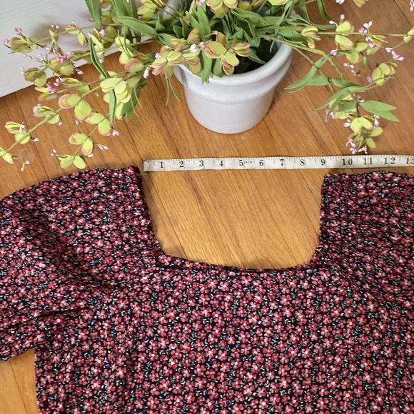 LOFT Peasant Style Top - Picture 6 of 9